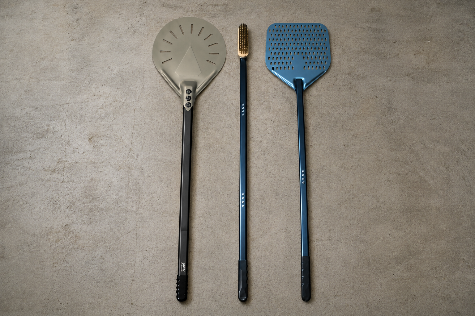 This shows the Pizza Oven Tool Kit.