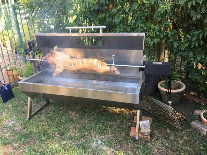 This image shows the Hooded Spartan Spit Roaster 1500.